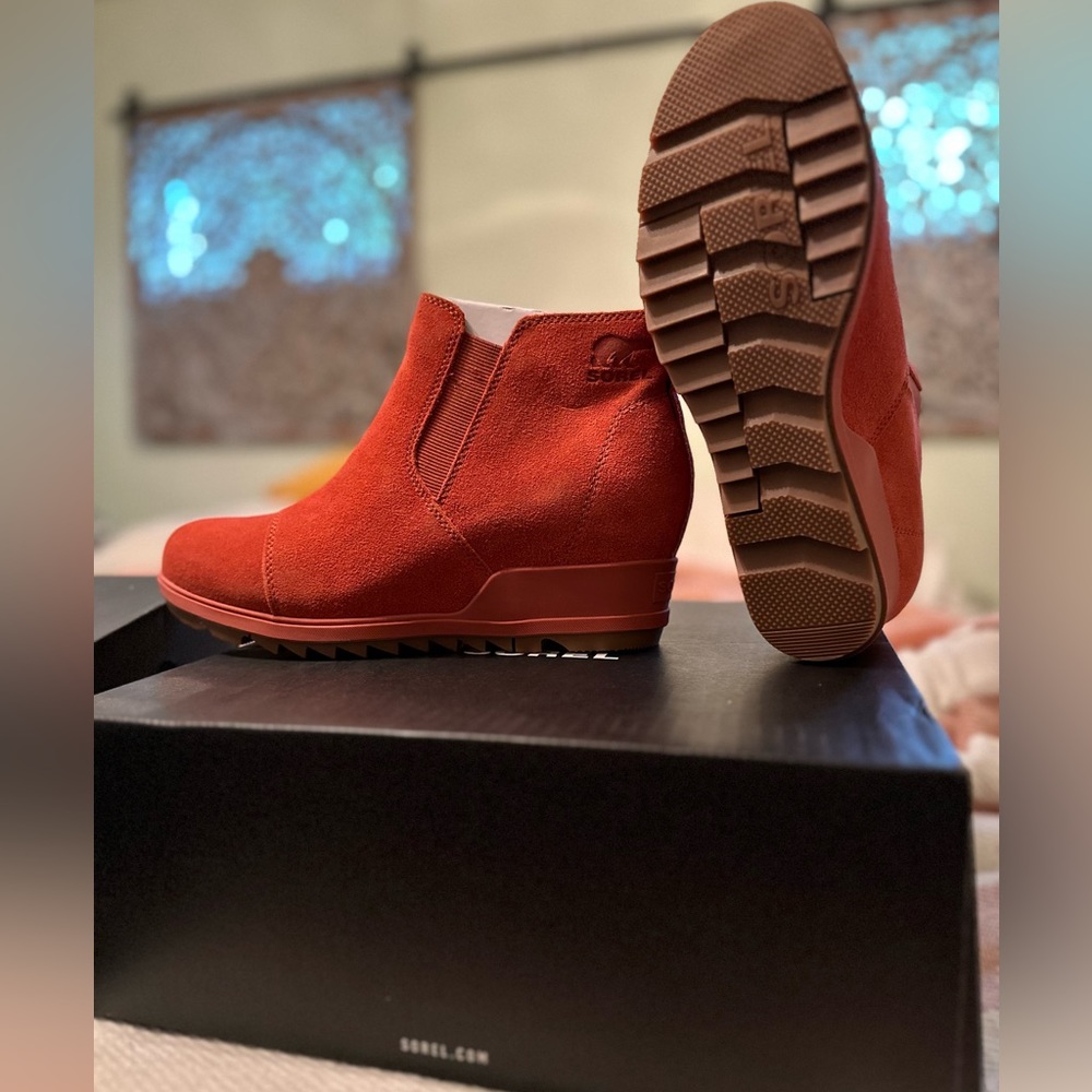 Sorel waterproof slip on boots- BRAND NEW IN BOX- burnt orange, WATERPROOF